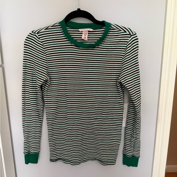 Victoria’s Secret Green and White Striped PJ Set - Picture 1 of 9